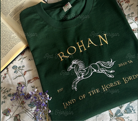 Rohan 🐴 – Sudadera bordada inspirada en los Rohirrim