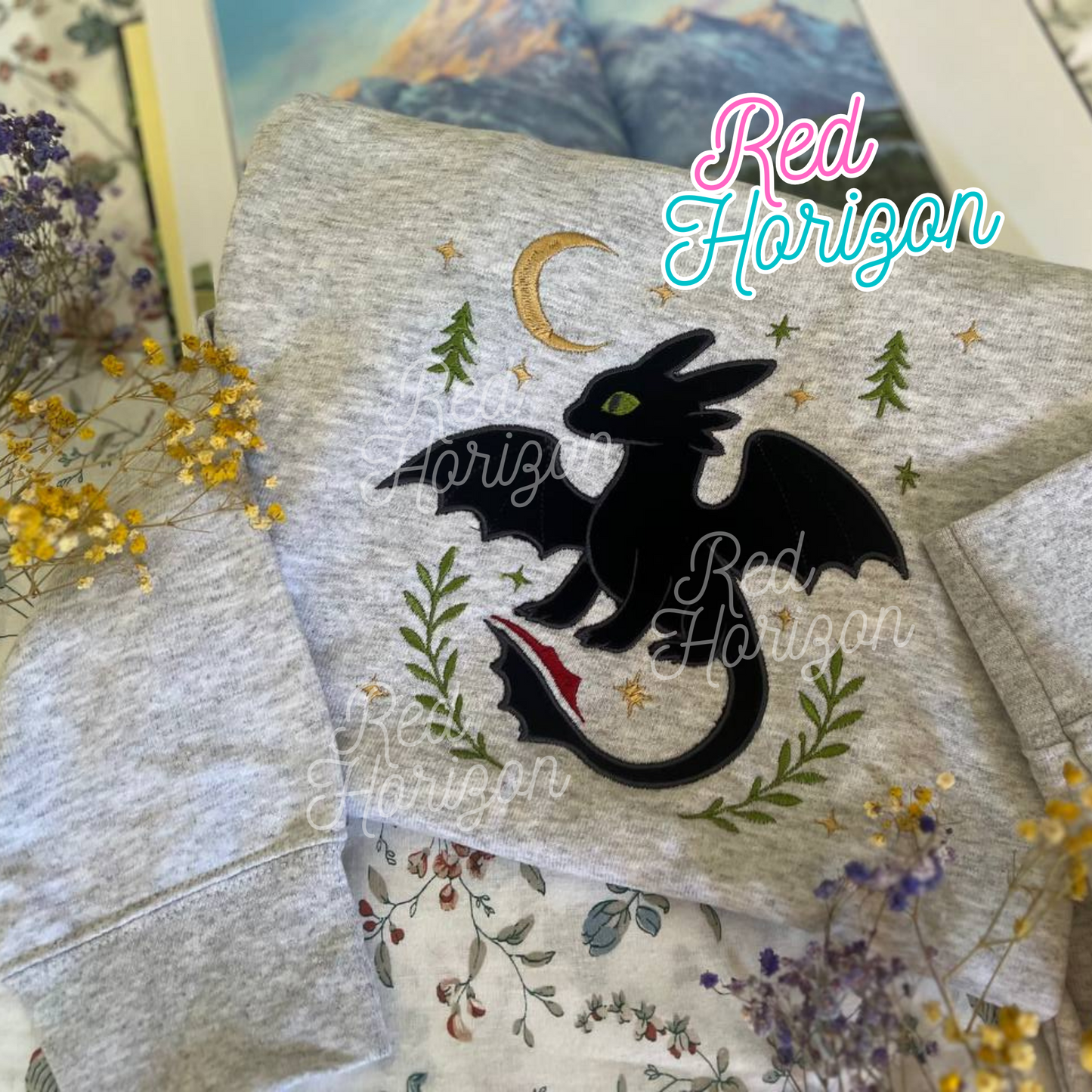 🚫(Cerrada) Sudadera bordada Toothless – Pre-Order Edición Especial