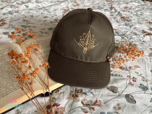 Gorra Mirkwood - Red Horizon Embroidery