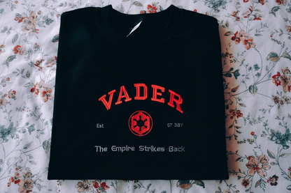 Dark Side Delight: Darth Vader Star Wars Sweatshirt, gemütliches besticktes „Imperium schlägt zurück“-Design