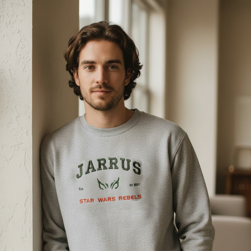 Galaktisches besticktes Sweatshirt: Entfessle den Rebellengeist – Wren, Syndulla, Kanan, Ezra von Star Wars Rebels