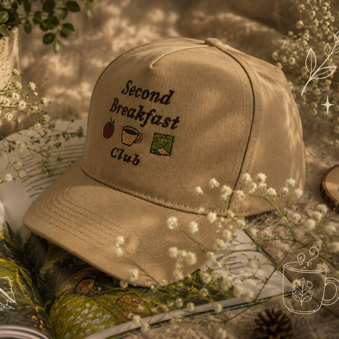 Second Breakfast – Gorra bordada inspirada en el segundo desayuno